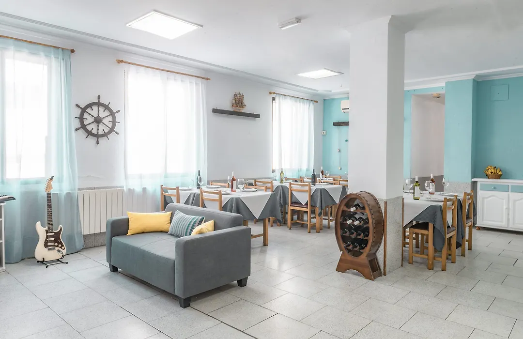 Hostal Del Mar-1